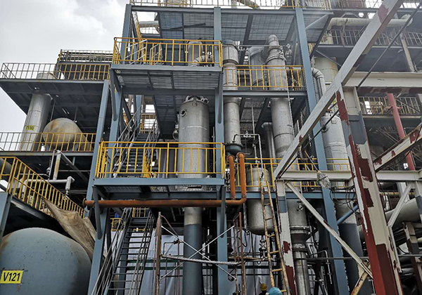 三效蒸發(fā)器實際運行案例實景拍攝 三效蒸發(fā)器實際運行案例實景拍攝